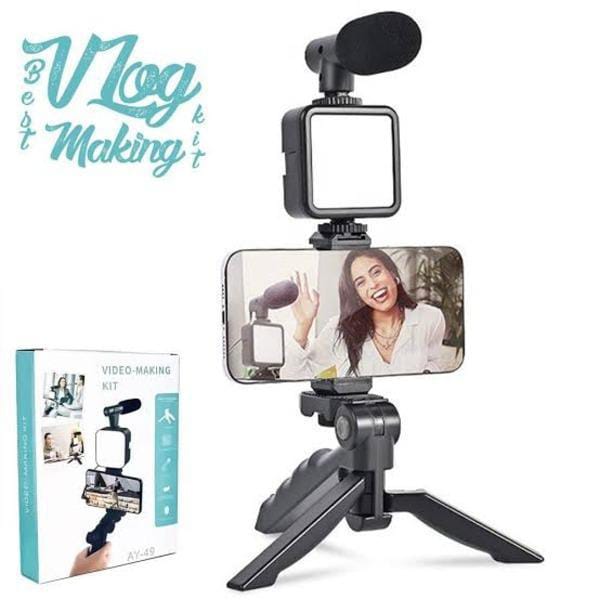 3 IN 1 VLOGGING MOBILE STAND WITH MIC+LIGHT